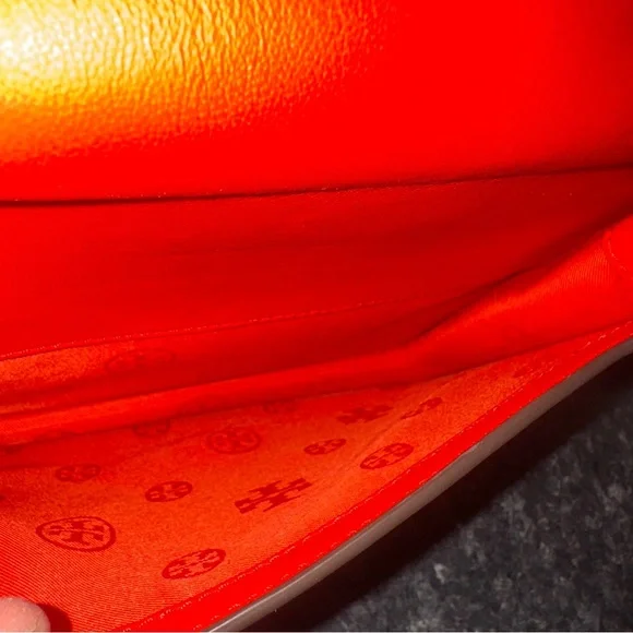 TORY BURCH ALEXA CONVERTIBLE SHOULDER BAG IN SAMBA.. Retail $475 - Picture 6 of 15